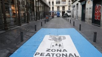 Entra en vigor la peatonalización del entorno del mercado de San Miguel