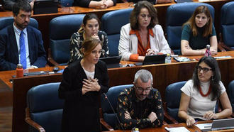 La salida de Mónica García a Sanidad abre su sucesión al frente de la oposición a Ayuso