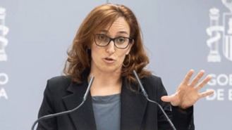 García recoge velas y lamenta su 'desafortunada' comparación de que los médicos 'cobran lo mismo que un ministro'