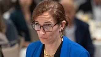 Mónica García y MM acusan a Ayuso de llenar 'los bolsillos de sus amigos' a costa de la residencias: es un 'robo legalizado'