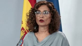 Montero asegura que el Gobierno subvencionará el 30% del transporte aunque las CC.AA no aporten el 20%