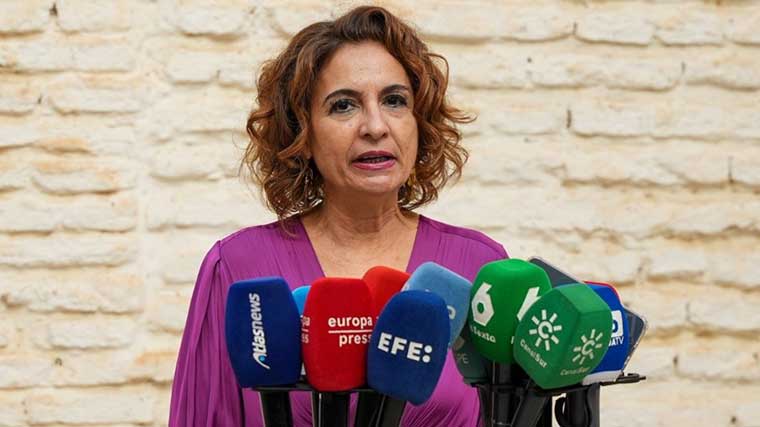 Montero advierte a Ábalos:ni el Gobierno ni el PSOE 'se van a dejar chantajear' por sus 'mentiras' para defenderse