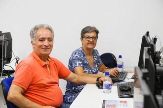 Jornada intergeneracional con actividades digitales para celebrar el Día Mundial del Abuelo