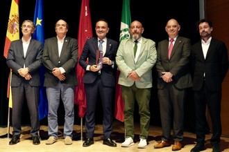 Móstoles galardonada con la Escoba de Platino 2026 por su eficiente limpieza de grafitis