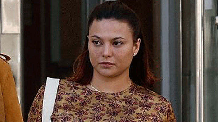 Mouliaá aporta al juez los contactos de los organizadores de la fiesta donde la habría agredido Errejón