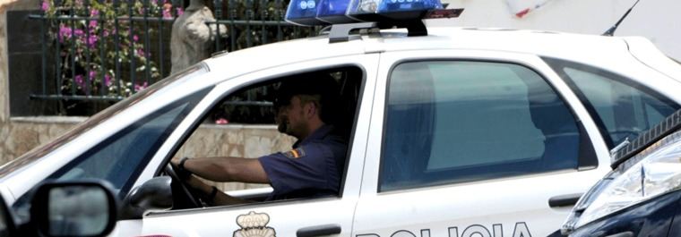 Hallado muerto, desnudo y con 20 puñaladas en su casa de Carabanchel