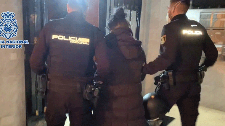 Tres detenidos por el primer crimen del año, un apuñalamiento en el barrio de Lucero