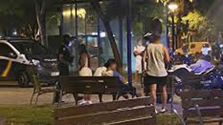 Las multas por botellón aumentan en la capital un 46% durante el verano