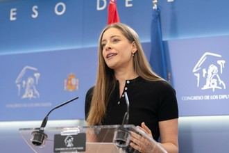 Muñoz critica al Gobierno por la relación entre Sánchez y Zapatero