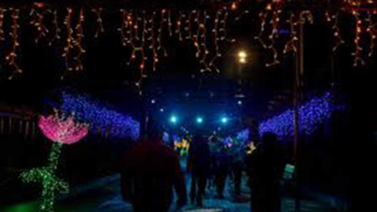 Navidad sobre el agua, un recorrido peatonal iluminado en el Parque de Santander y una pista de patinaje sobre hielo