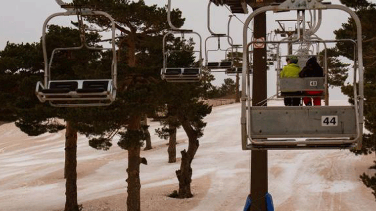 La Comunidad extingue la concesión de la estación de esquí de Navacerrada