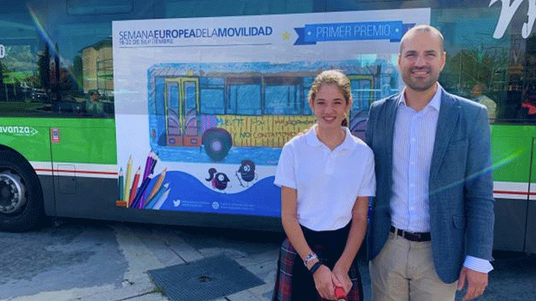 Los dibujos de dos alumnos de la localidad viajarán en un bus de la L-1
