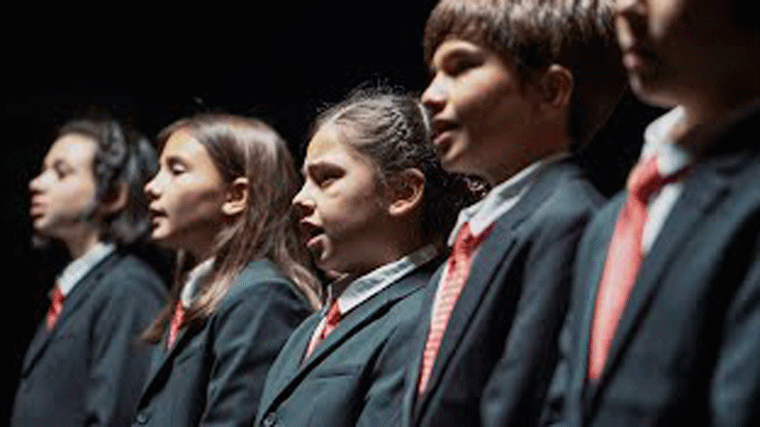 Niños de San Ildefonso cantan la pobreza infantil: '400.000 se alimentan mal'