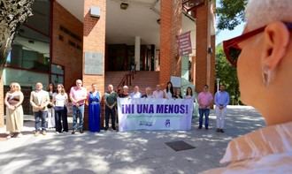 Concentración silenciosa en repulsa por asesinatos machistas en Coslada