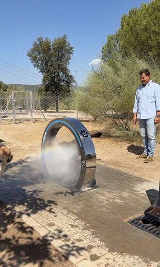 Instalan duchas caninas para el bienestar de los perros en El Cantizal