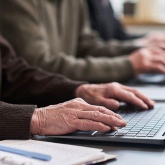 Talleres gratuitos para mayores de 60 años en el Centro Reina Sofía