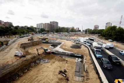 Un semáforo con IA para la A-5: se regirá no sólo en función de los coches sino también de peatones