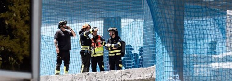 Dos obreros muertos y otro herido en el derrumbe del forjado de un edificio en Fuencarral