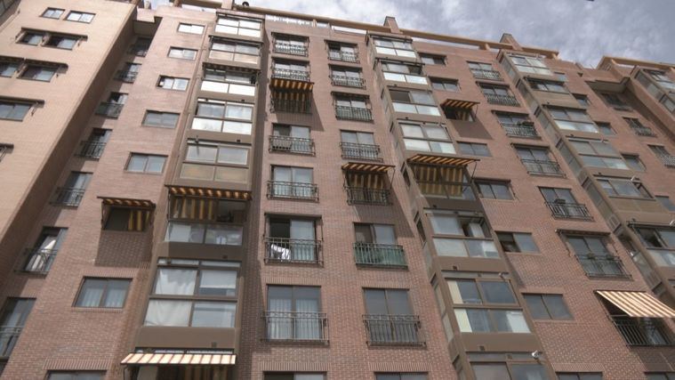 Imagen de un edificio okupado en la capital, Telemadrid
