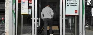El paro sube en la región en 35.400 personas en el primer trimestre y se han destruido 10.700 empleos