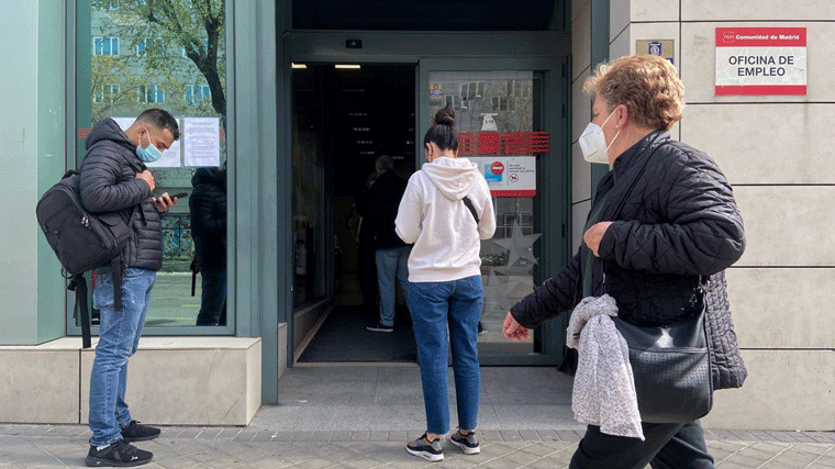 El paro baja en la región en 50.300 personas, un 10,7%, hasta marzo