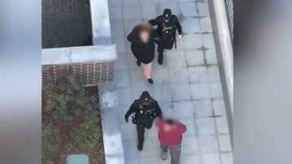 Detenidos tres miembros de la mafia que okupó la urbanización de Carabanchel, desalojada ya al compleo