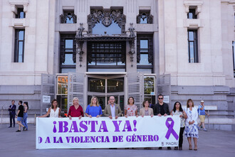 Madrid rinde homenaje a víctima de violencia de género con un minuto de silencio