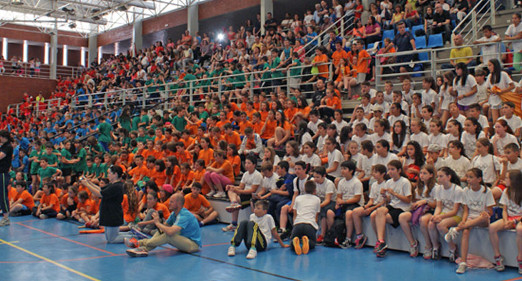 800 alumnos envían sus premios escolares al Sahara 