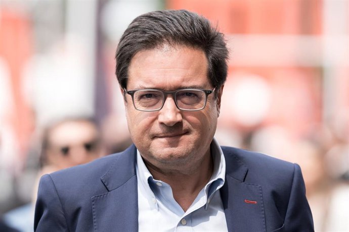 López exige la dimisión de Ayuso por 'beneficiarse a título lucrativo' de los 'presuntos delitos' fiscales de su novio