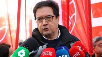 Óscar López se ratifica en sus críticas a Lambánd, mientras que Page reclama al ministro que 