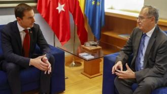 Ossorio es el diputado con más patrimoniio, Lobato declara tan solo 1.120 euros en el banco y García 112.000 euros