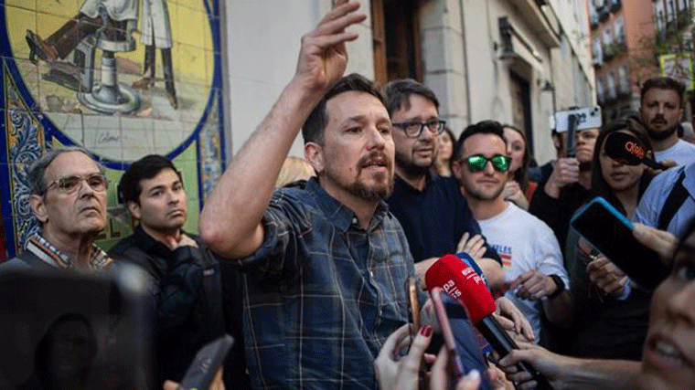 Almeida sanciona a Pablo Iglesias por exceso de aforo en la Taberna Garibaldi que regenta en Lavapiés