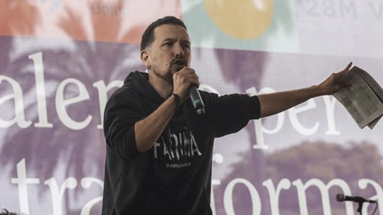 Iglesias tilda de 'estupidez' que Díaz critique a Podemos y que quisiera negociar con el PP y no con Belarra