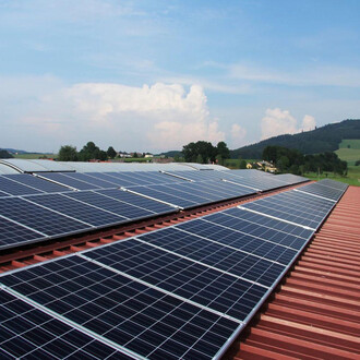 Majadahonda aprueba el expediente para instalar paneles solares en 11 edificios municipales