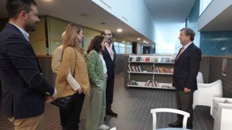 El Ayuntamiento instala 'rincones de lectura' en varios centros municipales
