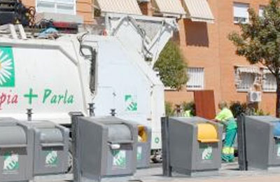 Los trabajadores de recogida de basuras ponen fin a la huelga