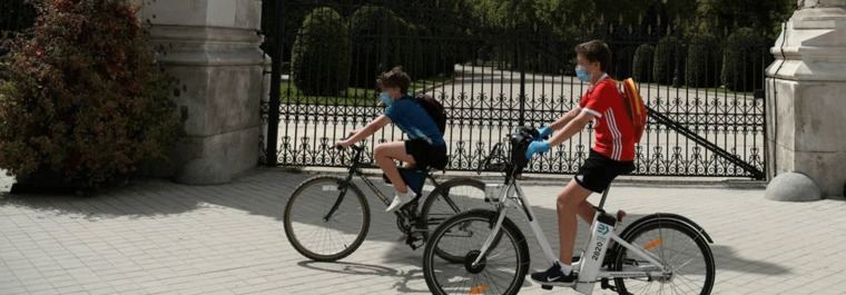 Madrid cierra piscinas y clausuara parques de noche ante los rebrotes