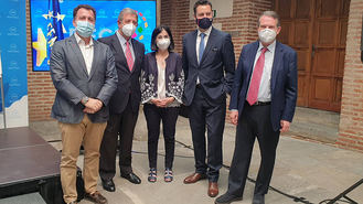 El alcalde participa en un foro con la ministra de Sanidad en la FEMP