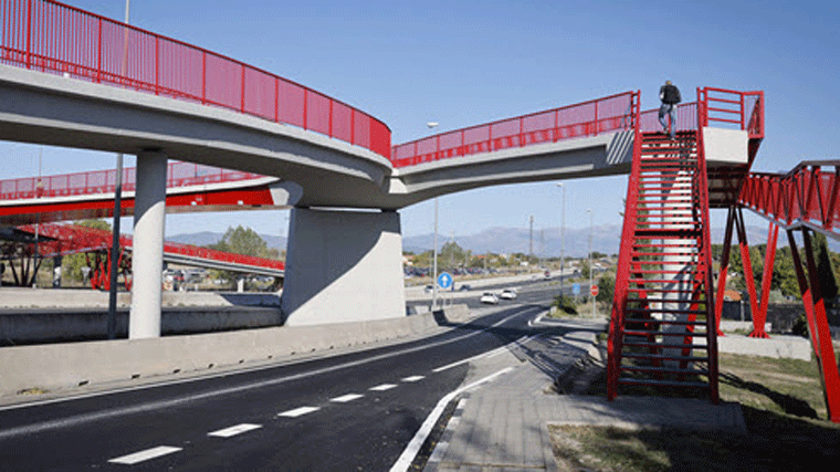 La M-607 se cortará al tráfico este viernes hasta el sábado para instalar una pasarela peatonal