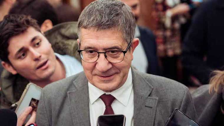 El PSOE mantiene la 'sospecha' sobre la sentencia al fiscal general y pide explicaciones a tres jueces