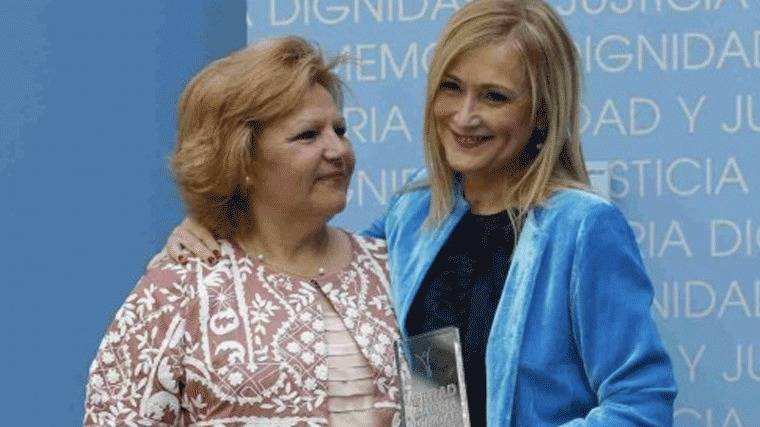 Pedraza, presidenta de honor de la AVT, se afilia al PP de Madrid