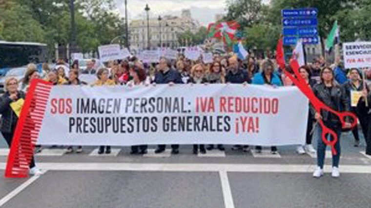 Peluquerías y salones de estética piden en Madrid la restitución del IVA reducido