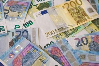 Cómo invertir en préstamos y facturas a empresas: una alternativa rentable y segura
