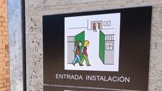 Instalados más de 2.500 pictogramas accesibles para personas del espectro autista