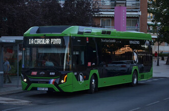 Nuevos autobuses eléctricos mejoran el transporte urbano en Pinto