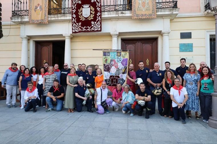 Alcalá celebra Ferias 2025 con un homenaje a su cuerpo de bomberos y un llamado a la diversión responsable