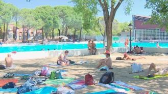 La piscina de Aluche celebrará el 15 de junio su tradicional Día del Bañador Opcional