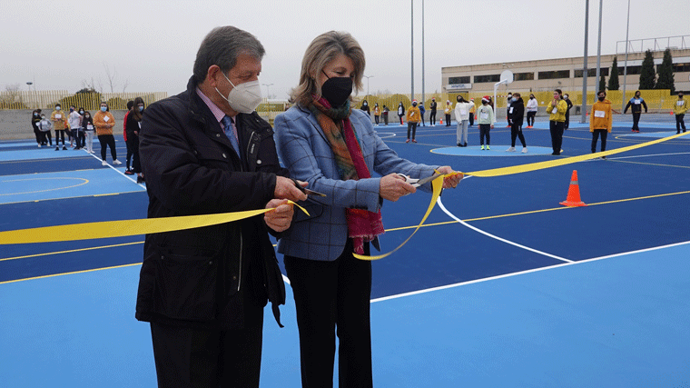 Inaugurada la nueva pista polideportiva del CEIPSO Padre Garralda
