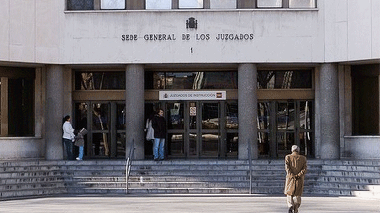 Se fuga un detenido de los Juzgados de Plaza de Castilla tras golpear a dos agentes