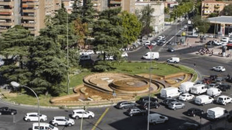 El Ayuntamiento reordenará el tráfico en la Plaza Elíptica para disminuir la contaminación